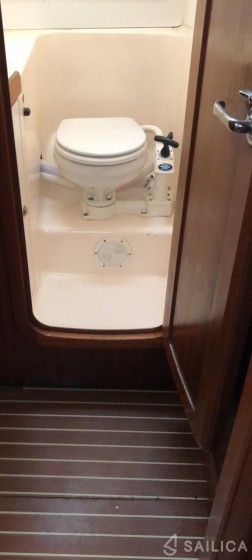 Bavaria 46H - Yacht Charter Sailica