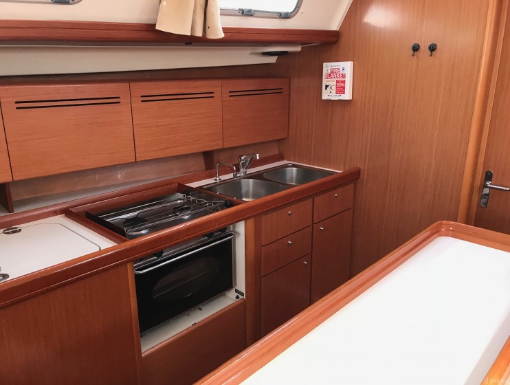 Cyclades 50.5 - Yacht Charter Sailica