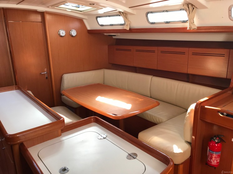 Cyclades 50.5 - Yacht Charter Sailica