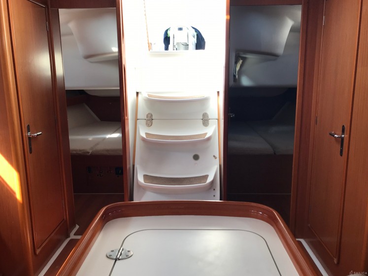 Cyclades 50.5 - Yacht Charter Sailica
