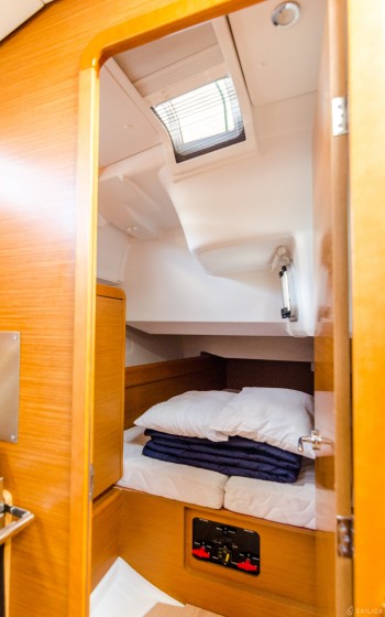 Sun Odyssey 449 - Yacht Charter Sailica