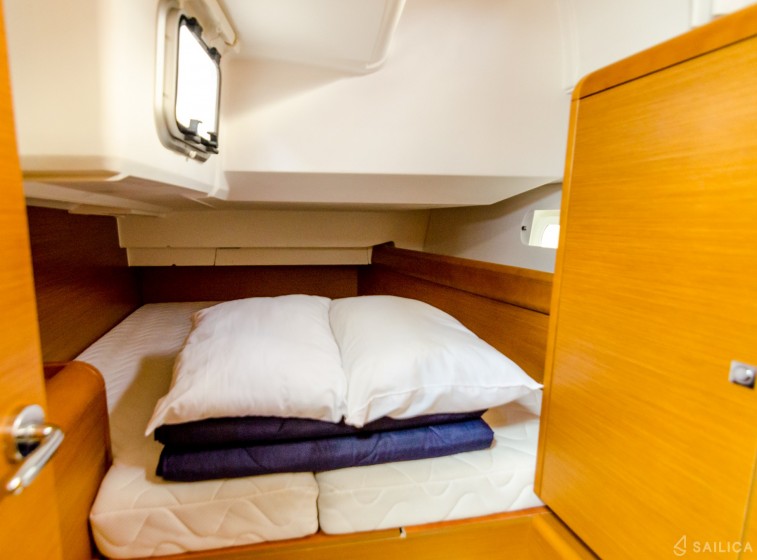 Sun Odyssey 449 - Yacht Charter Sailica