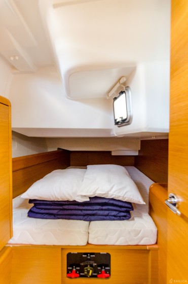 Sun Odyssey 449 - Yacht Charter Sailica