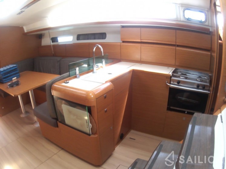 Sun Odyssey 449 - Yacht Charter Sailica