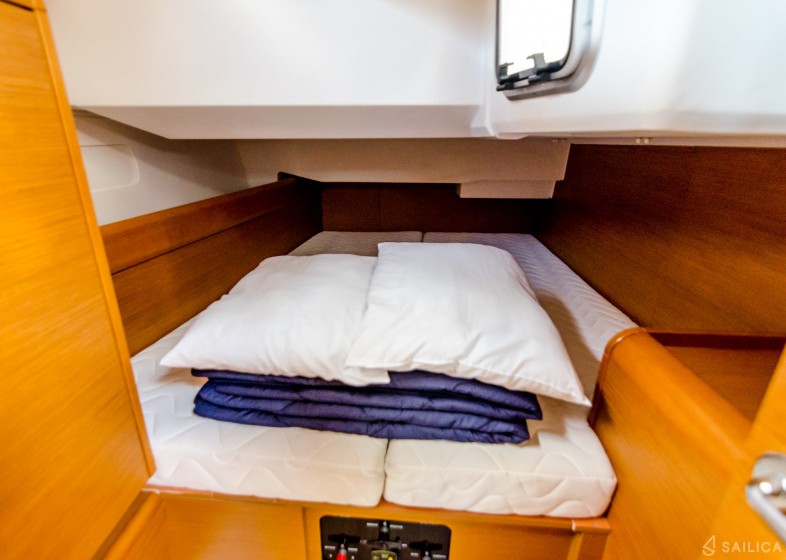 Sun Odyssey 449 - Yacht Charter Sailica