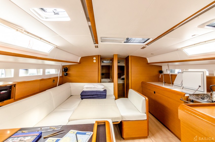 Sun Odyssey 519 - Yacht Charter Sailica