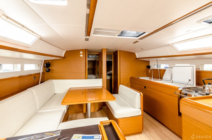 Sun Odyssey 519 - Yacht Charter Sailica