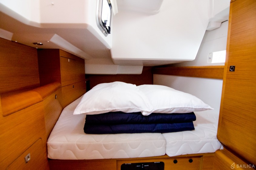 Sun Odyssey 519 - Yacht Charter Sailica