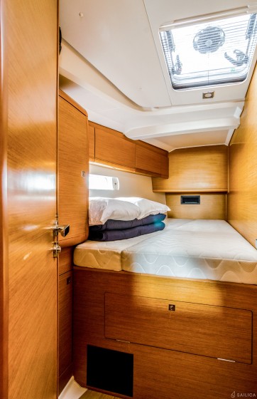 Sun Odyssey 519 - Yacht Charter Sailica