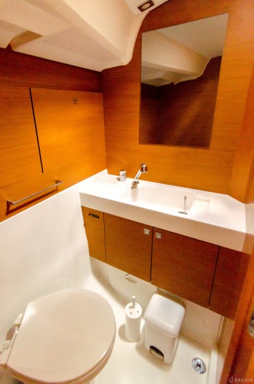 Sun Odyssey 519 - Yacht Charter Sailica