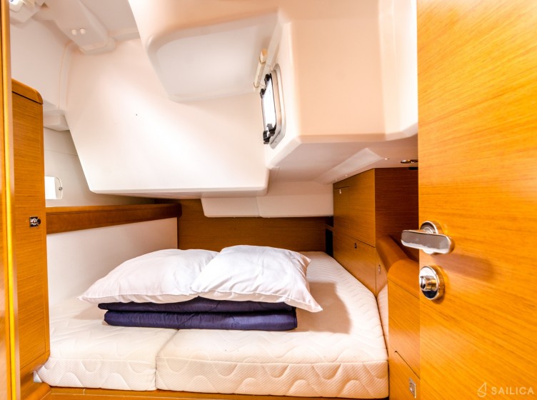 Sun Odyssey 519 - Yacht Charter Sailica