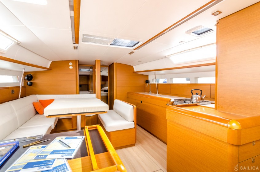 Sun Odyssey 519 - Yacht Charter Sailica