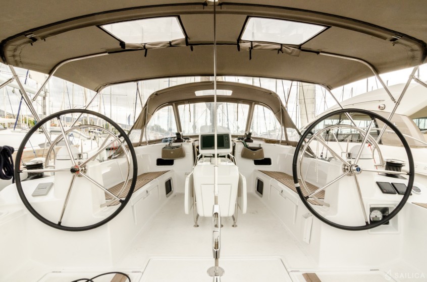 Sun Odyssey 519 - Yacht Charter Sailica