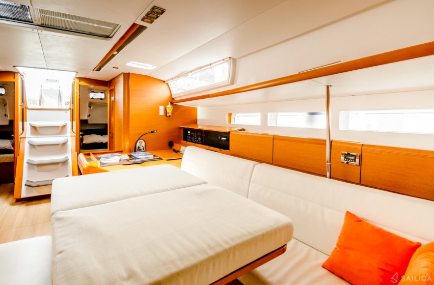 Sun Odyssey 519 - Yacht Charter Sailica