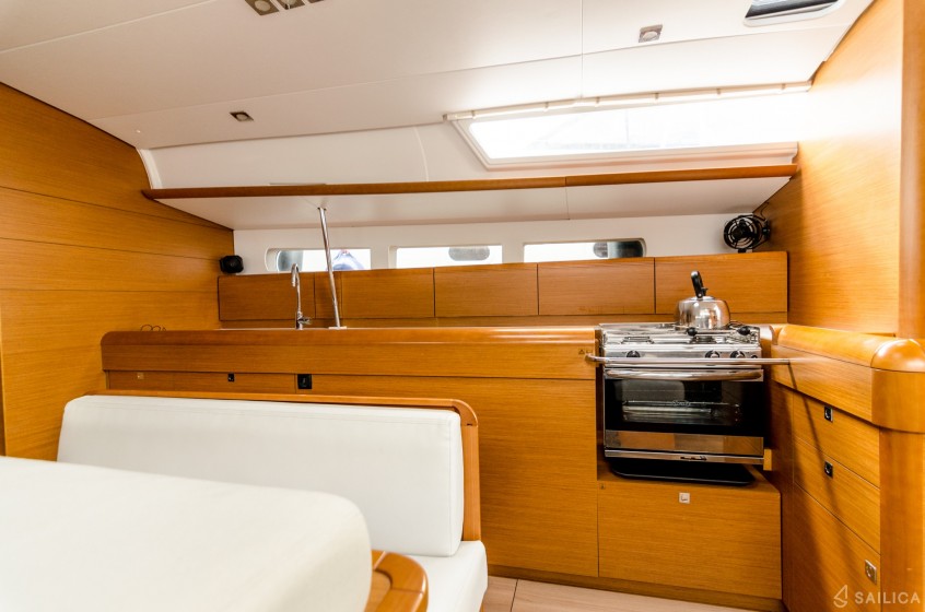 Sun Odyssey 519 - Yacht Charter Sailica