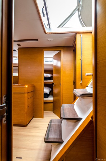 Sun Odyssey 519 - Yacht Charter Sailica