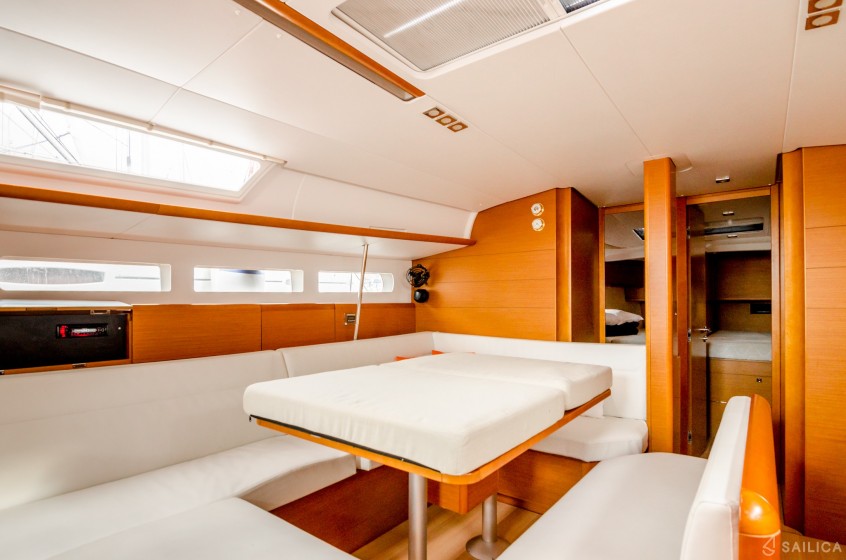 Sun Odyssey 519 - Yacht Charter Sailica