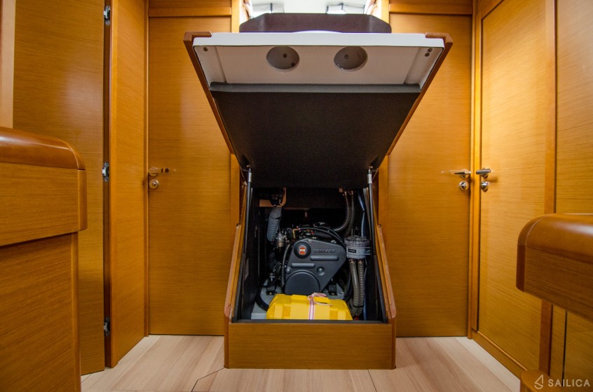 Sun Odyssey 519 - Yacht Charter Sailica