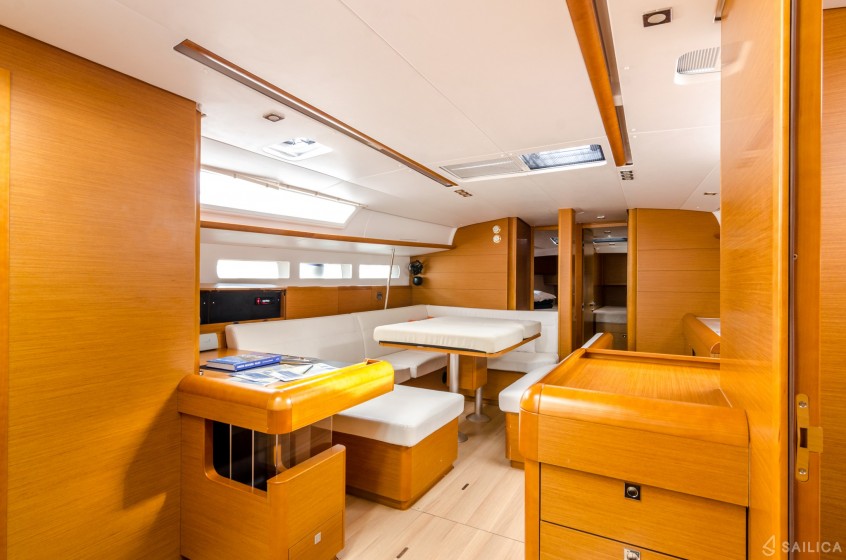 Sun Odyssey 519 - Yacht Charter Sailica