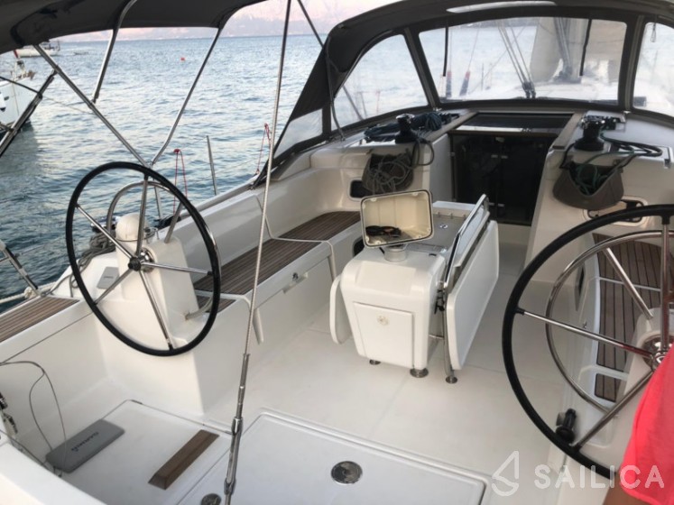 Sun Odyssey 519 - Yacht Charter Sailica