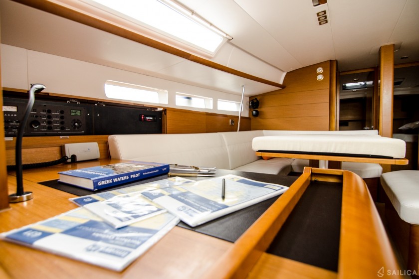 Sun Odyssey 519 - Yacht Charter Sailica