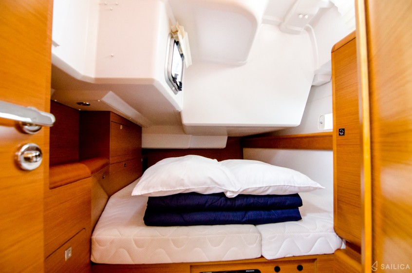 Sun Odyssey 519 - Yacht Charter Sailica