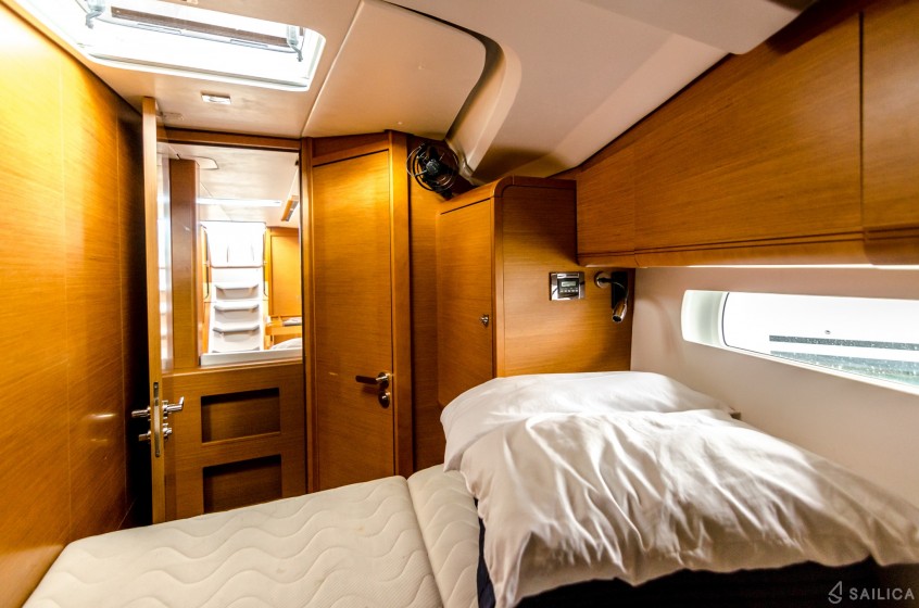 Sun Odyssey 519 - Yacht Charter Sailica