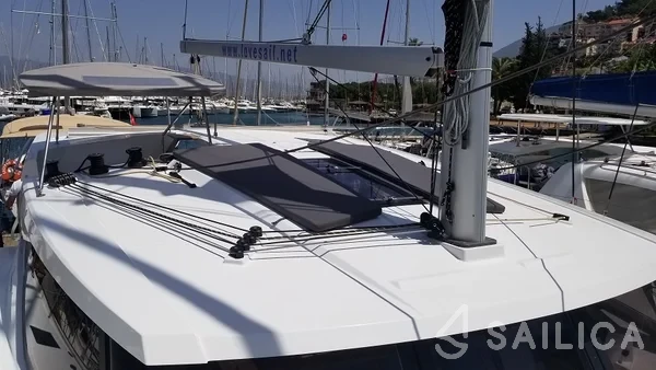 Lucia 40 - Yacht Charter Sailica