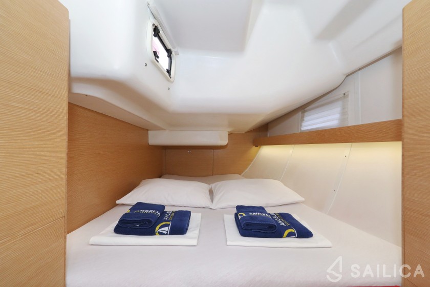 Elan 444 Impression - Yacht Charter Sailica