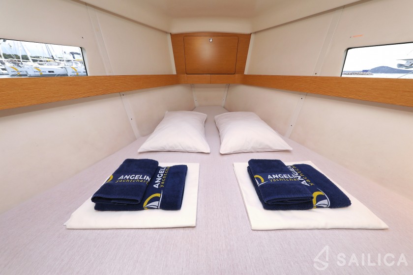Elan 444 Impression - Yacht Charter Sailica