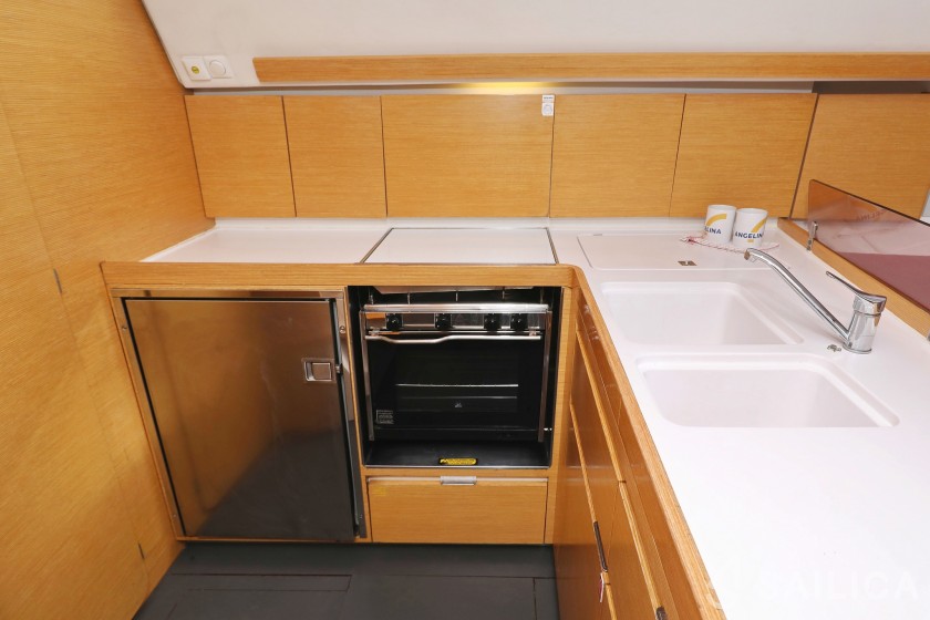 Elan 444 Impression - Yacht Charter Sailica