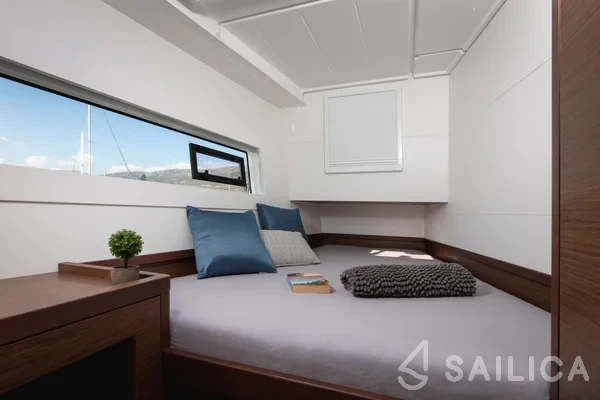 Lagoon 40 - Yacht Charter Sailica