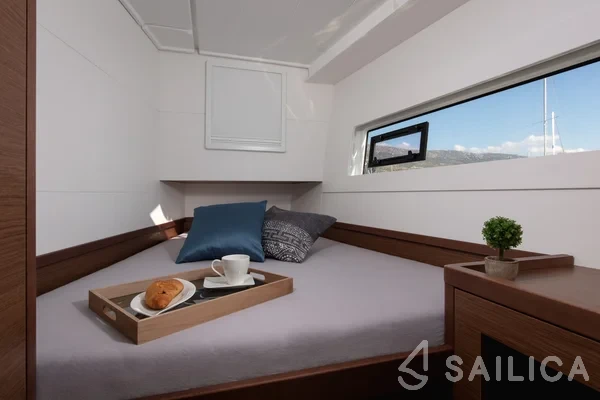 Lagoon 40 - Yacht Charter Sailica