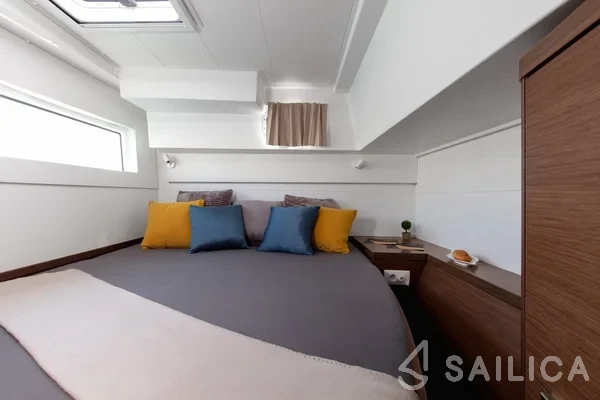 Lagoon 40 - Yacht Charter Sailica