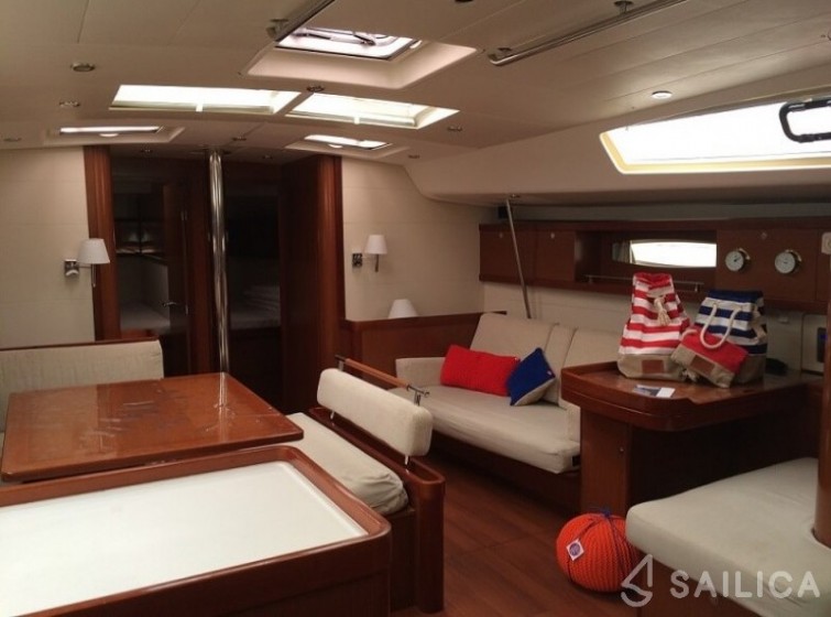 Oceanis 54 - Yacht Charter Sailica