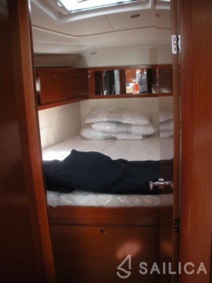 Oceanis 54 - Yacht Charter Sailica