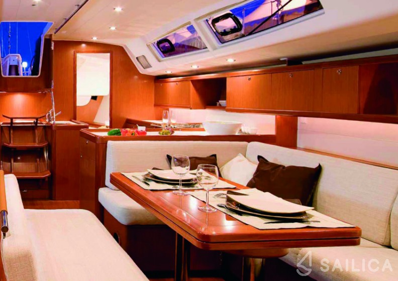Oceanis 54 - Yacht Charter Sailica
