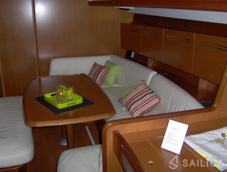 Cyclades 50.5 - Yacht Charter Sailica