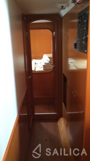 Lagoon 410 S2 - Yacht Charter Sailica