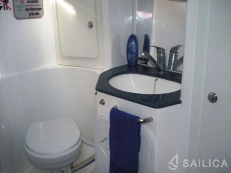 Bavaria 38 - Yacht Charter Sailica