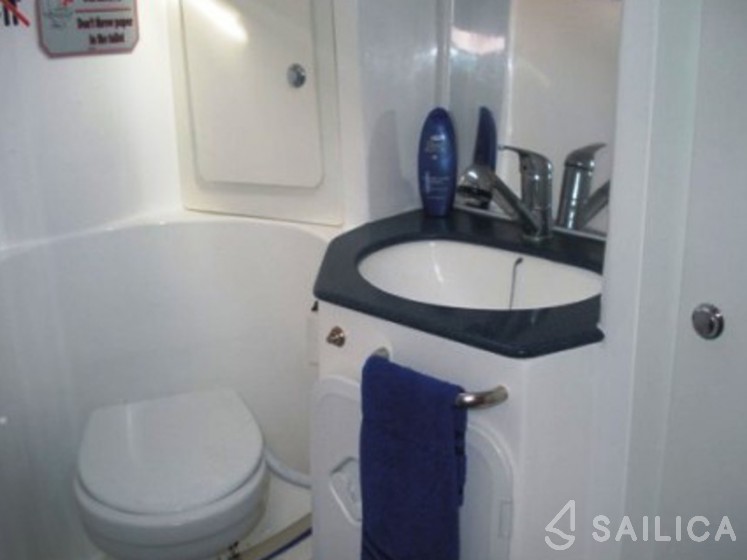 Bavaria 38 - Yacht Charter Sailica