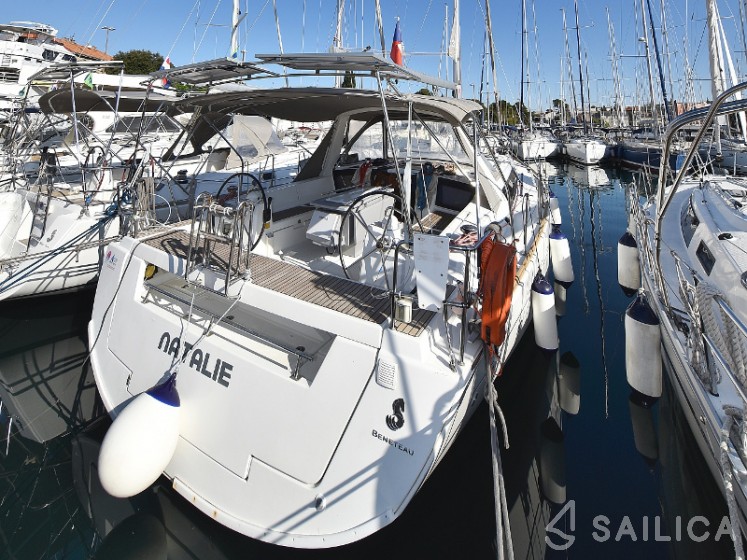 Oceanis 41 - Yacht Charter Sailica