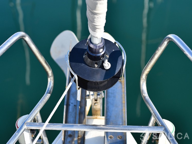 Oceanis 41 - Yacht Charter Sailica