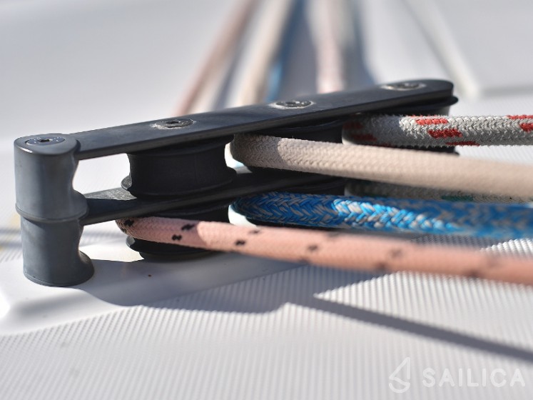 Oceanis 41 - Yacht Charter Sailica