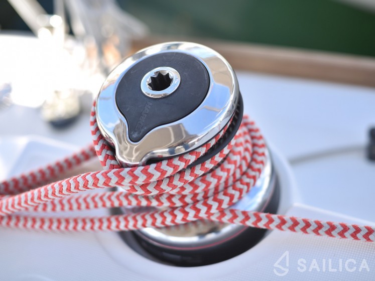 Oceanis 41 - Yacht Charter Sailica