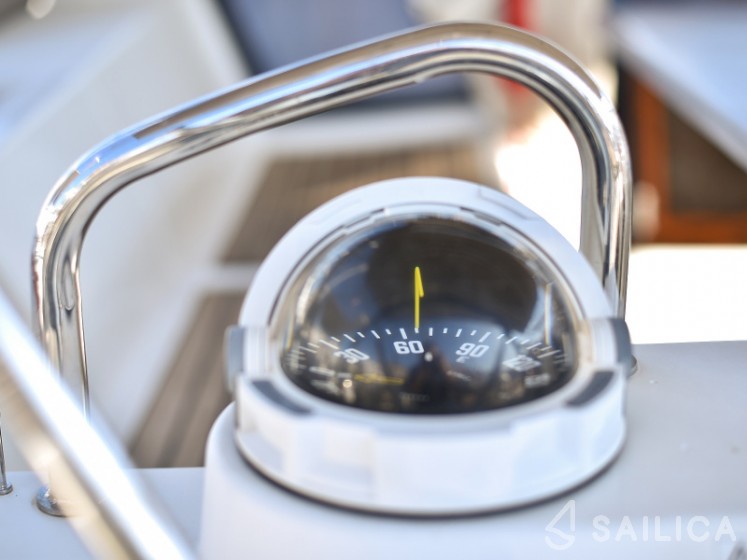 Oceanis 41 - Yacht Charter Sailica