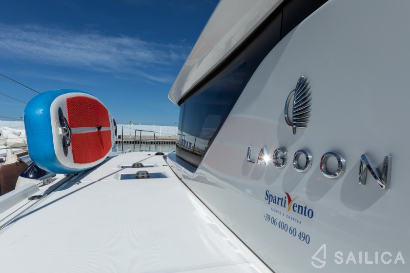 Lagoon 46  - Yacht Charter Sailica