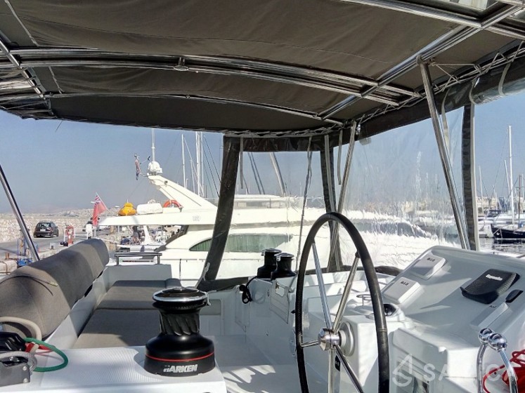Lagoon 450  Flybridge - Yacht Charter Sailica