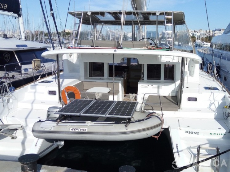 Lagoon 450  Flybridge - Yacht Charter Sailica