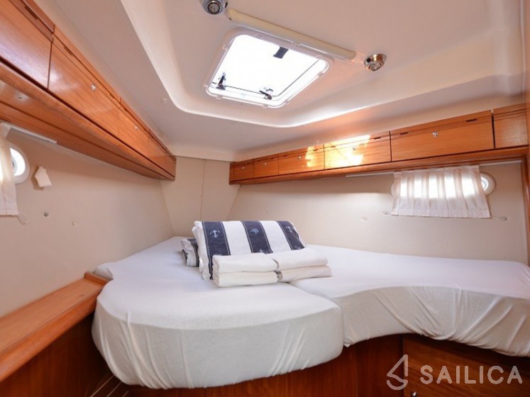Bavaria 40 - Yacht Charter Sailica